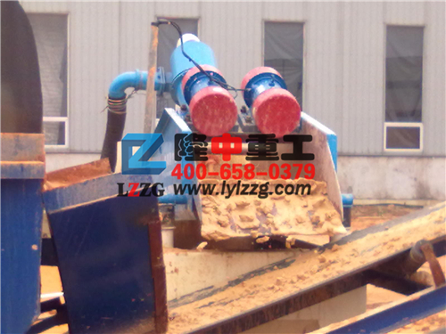 細(xì)砂回收設(shè)備使用現(xiàn)場(chǎng) 細(xì)砂回收設(shè)備使用現(xiàn)場(chǎng).jpg