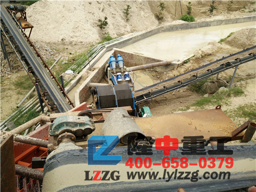 機(jī)制砂生產(chǎn)線中的細(xì)砂回收機(jī) 機(jī)制砂生產(chǎn)線中的細(xì)砂回收機(jī).jpg